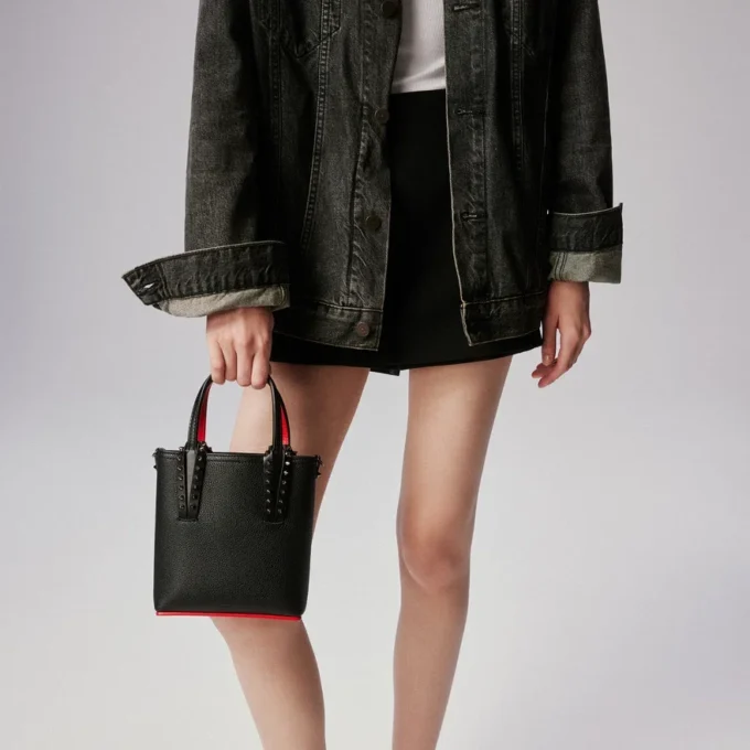 Cabata Mini – Tote-taske – Kalveskind og pigge – Sort Cabata Mini – Tote-taske – Kalveskind og pigge – Sort