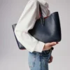 Cabata Small – Tote-taske – Kalveskind og pigge – Zaffiro Cabata Small – Tote-taske – Kalveskind og pigge – Zaffiro