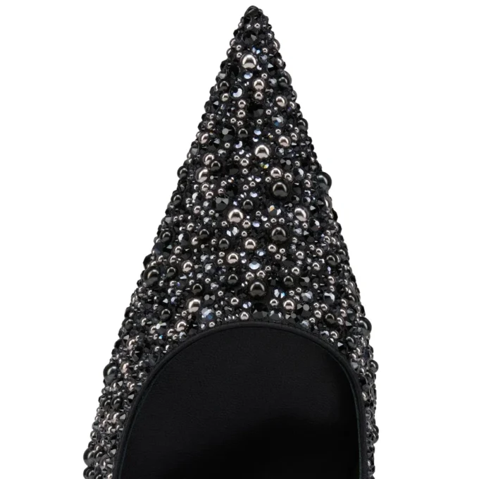 Kate Max Perla – 100 mm pumps – crepesatin, strass og perler – sort – kvinder Kate Max Perla – 100 mm pumps – crepesatin, strass og perler – sort – kvinder