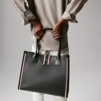 Nastroloubi L – Tote bag – Kornet kalveskind – Sort