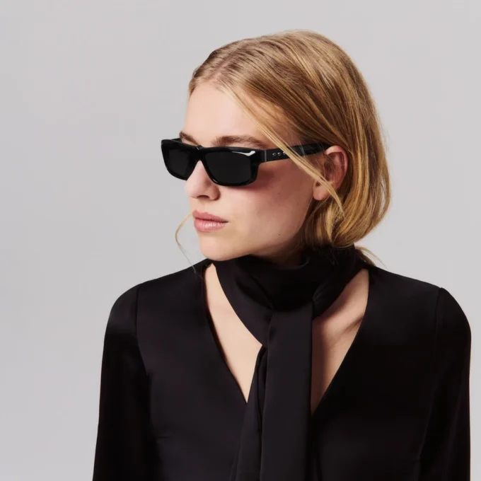 Our Georges Lb0028 – Solbriller – Acetat – Skinnende sort Our Georges Lb0028 – Solbriller – Acetat – Skinnende sort