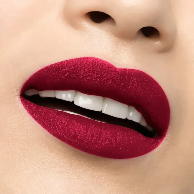 Rouge Louboutin Velvet Matte – Mat læbestift – Fall in Love 127M USA Rouge Louboutin Velvet Matte – Mat læbestift – Fall in Love 127M USA