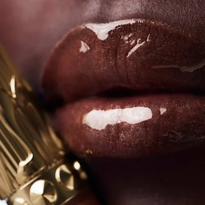 Rouge Stiletto Vinyl Gloss Copper Fever 352V Copper Fever – Christian Louboutin Beauty USA Rouge Stiletto Vinyl Gloss Copper Fever 352V Copper Fever – Christian Louboutin Beauty USA