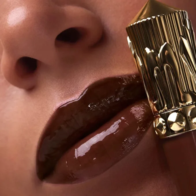 Rouge Stiletto Vinyl Gloss Hot Sienna 432V Hot Sienna – Christian Louboutin Beauty USA Rouge Stiletto Vinyl Gloss Hot Sienna 432V Hot Sienna – Christian Louboutin Beauty USA